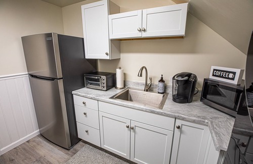 Frederica Apartamento | Totally Remodeled Cozy Apartment. 2.5 miles to Delaware Turf!