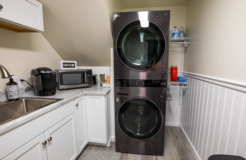 Frederica Apartamento | Totally Remodeled Cozy Apartment. 2.5 miles to Delaware Turf!