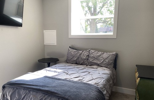 Sterling Apartamento | Totally Remodeled Studios! #4