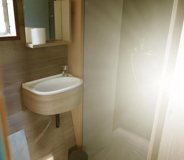 Brissac-Quince Alquiler De Eote | Toue Cabanée Au Bord D'un Etang