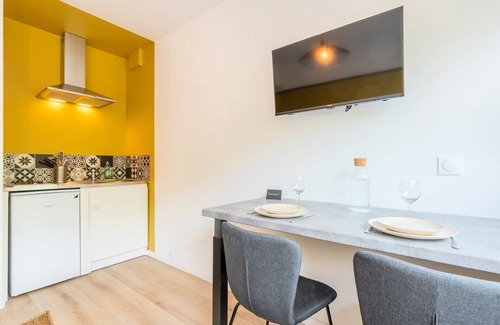 Tourcoing Apartamento | Tourcoing equipped studio with parking