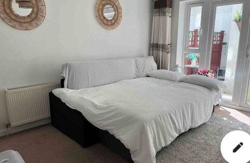 Bournemouth City Centre Casa | Town center white house