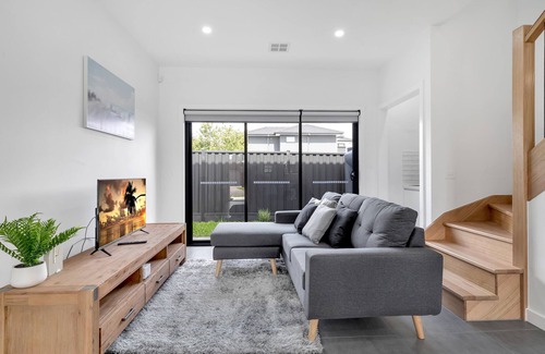 Broadmeadows Casa | Town House 2 Bedrooms
