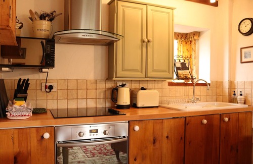 Sheldon Casa | Townend Holiday Cottage - Cosy Countryside Retreat