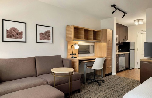 Alexandria Hotel | TownePlace Suites by Marriott Alexandria