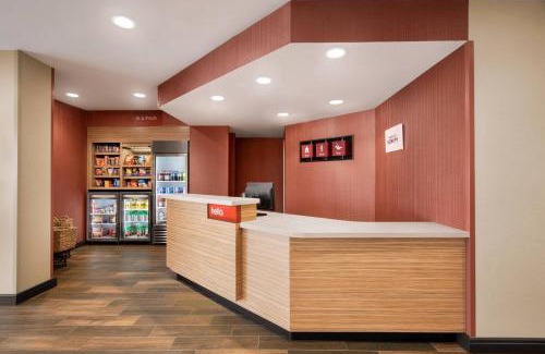 Janesville Hotel | TownePlace Suites by Marriott Janesville