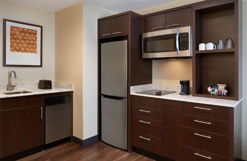 Oakville Hotel | TownePlace Suites by Marriott Toronto Oakville