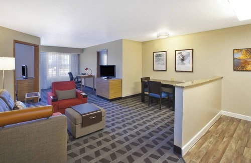 Eagan Hotel | TownePlace Suites Marriott Minneapolis St Paul AirportEagan