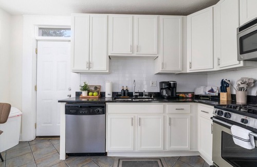 Near East Columbus Casa | Townhome|Backyard|Patio|NCH