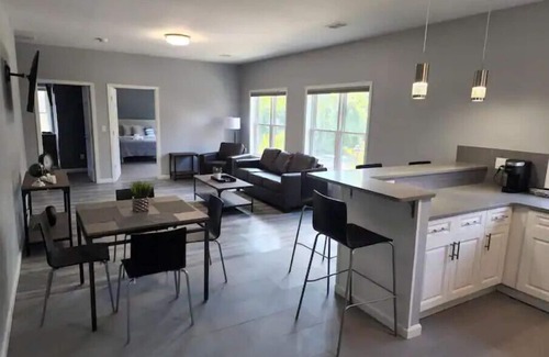 Downtown Niagara Falls Casa | Townhomes at the Falls - 314 F Upper - Buffalo Ave 2 Blocks from the Falls!!!