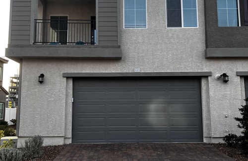 Henderson Condominio | Townhouse in Gated Community