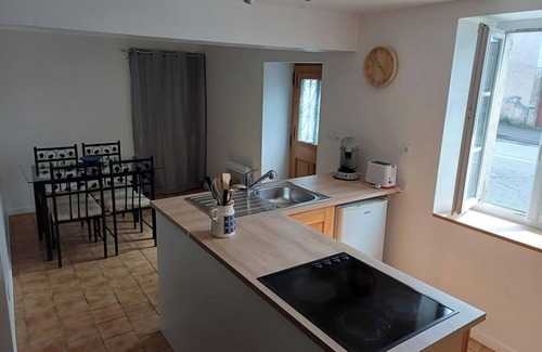 Chatillon-sur-Indre Casa | TOWNHOUSE NEAR BEAUVAL ZOO