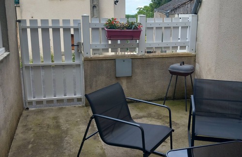 Chatillon-sur-Indre Casa | TOWNHOUSE NEAR BEAUVAL ZOO