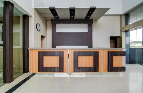 Pekanbaru Hotel | Townhouse Oak Pekanbaru near Mall Pekanbaru formerly Hotel Grand Sahara