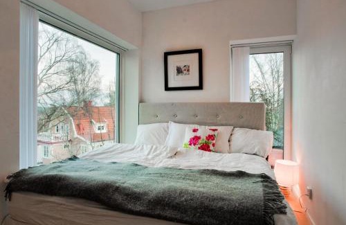 Sollentuna Villa | townhouse on Arlanda Stockholm metro line - easy checkin