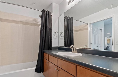 Pemberton Heights Apartamento | TP 107 Luckey · ATX Street Side Cozy Condo! GREAT location