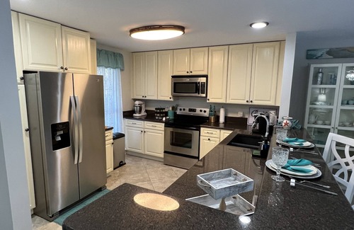 Palm Valley Casa | TPC Sawgrass Coastal Retreat-Pool, Hot tub, golf, beach, pickle ball Mayo Clinic