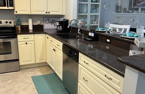 Palm Valley Casa | TPC Sawgrass Coastal Retreat-Pool, Hot tub, golf, beach, pickle ball Mayo Clinic
