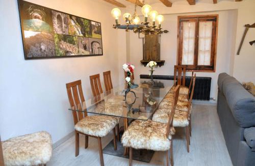 La Pobla de Lillet Apartamento | Tríplex Rústico-Moderno hasta 18 plazas - Pobla de Lillet