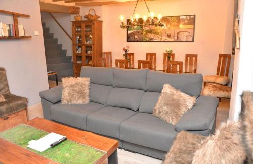 La Pobla de Lillet Apartamento | Tríplex Rústico-Moderno hasta 18 plazas - Pobla de Lillet