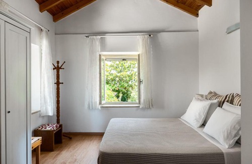 Dafnata Apartamento | Traditional Rustic Maisonette by Konnect