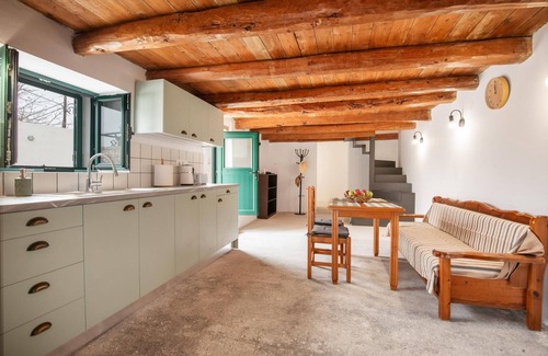 Margarites Casa | Traditional Anna's Stone House with Private Pool