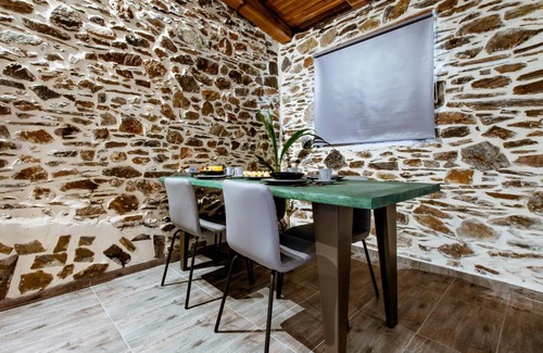 Perivolia Apartamento | Traditional Apartments Elafos