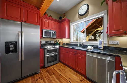 Charter Hills Cabina | Traditional Cabin with Lots of Space