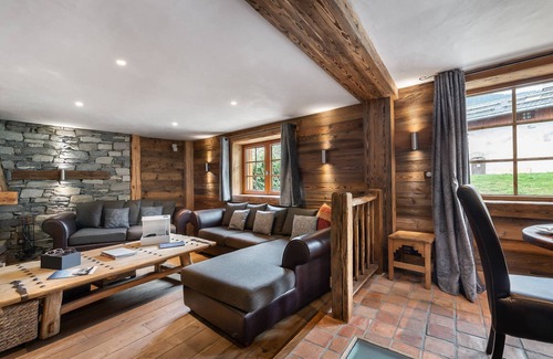 Le Raffort Chalet De Esquí | Chalet tradicional con jacuzzi y sauna en Les Allues, cerca del telecabina Olympe