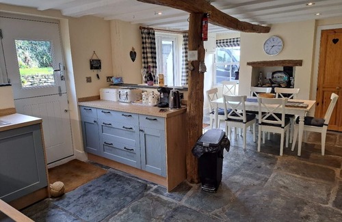 St Teath Cabaña | Cottage tradicional, jardín cerrado, Trewalder, Nr Port Isaac y playas de surf.
