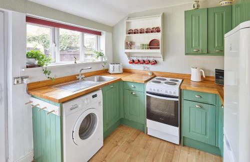 Wark Casa | Traditional cottage with brand new Woodburner