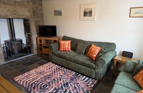 Mousehole Casa | Traditional Fisherman's Cottage with 3 bedrooms