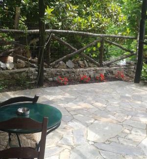 Panteleimon Casa | Traditional Guesthouse Archontoula