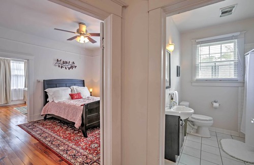 Central Carrollton Association Apartamento | Amplio apartamento de Nueva Orleans con pórtico en River Bend!