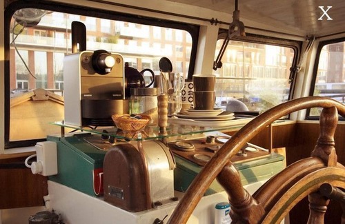Haarlemmerbuurt Alquiler De Eote | Tradicional estilo casa flotante, entrada independiente, con las bicis.