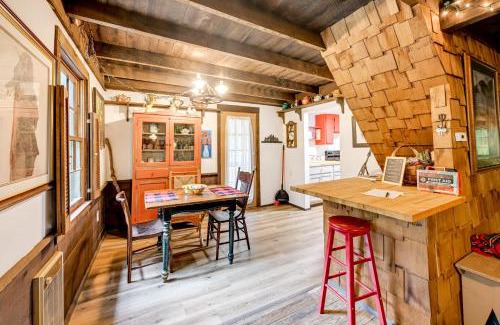 Franklin Casa | Trail Access and Tranquil Setting Franklin Retreat!