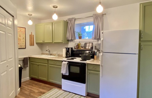 Helena Casa | Trail Lovers Getaway - walk or bike to downtown
