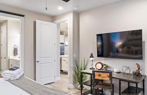 Sienna Hills Casa | Trailhead at Ladera Resort Dog Friendly!