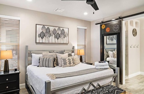 Sienna Hills Casa | Trailhead - PRIVATE HOME/HOT TUB - FULLY LOADED!!!