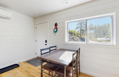 Aspen Springs Casa | Trails & Tranquility