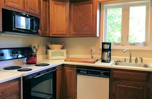 Bromley Mountain Condominio | Trailside 3-Level Townhouse in the Birches