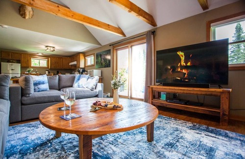 Pittsburg Casa | Trailside Lodge- Trail Access w/Game Table-New AC