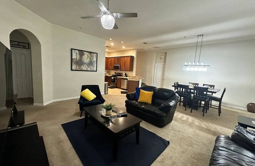 Apopka Condominio | Tranquilo hospedaje a 30 min de todas las atracciones más deseadas de Orlando