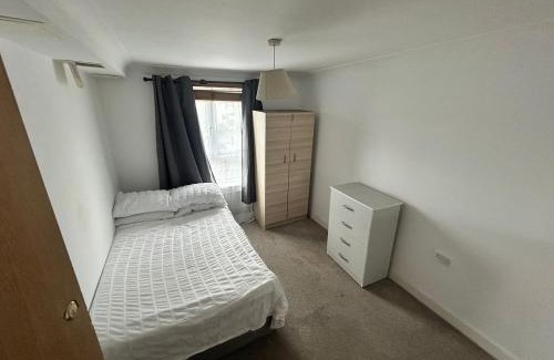 West Thornton Apartamento | Tranquil 2BR in Croydon Thornton