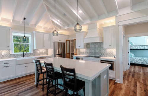 Dauphin Island Casa | Tranquil 5-bedroom house with AC on Dauphin Island-Hot Tub