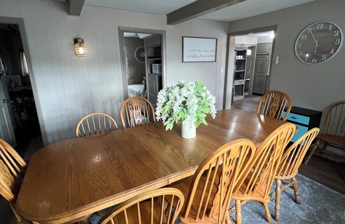 Fair Haven Casa | Tranquil 5-bedroom charming renovated classic in heart of Fair Haven.
