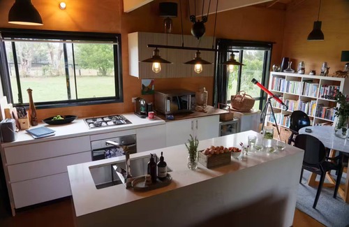 Mangrove Mountain Casa | Tranquil Central Coast Farmstay: feed animals + farm tour for couples & families