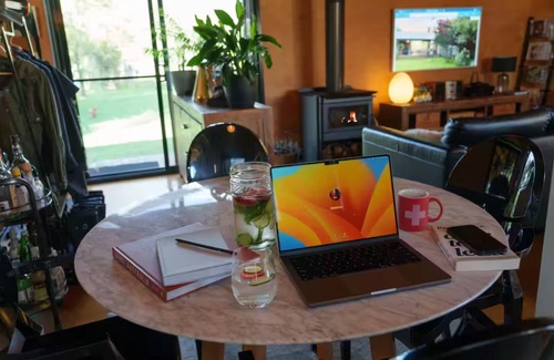 Mangrove Mountain Casa | Tranquil Central Coast Farmstay: feed animals + farm tour for couples & families