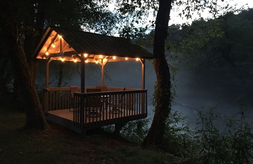 Murphy Chalet De Esquí | A orillas del río de tranquilidad Chalet