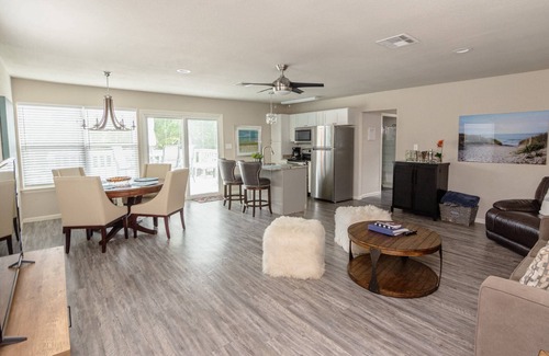Clifton Casa | Tranquil Escape at Casita del Lago Azul - Lakefront Serenity with Semi-Private Cove & Fire Pit